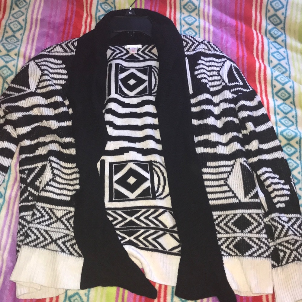 Soft almost never worn cardigan